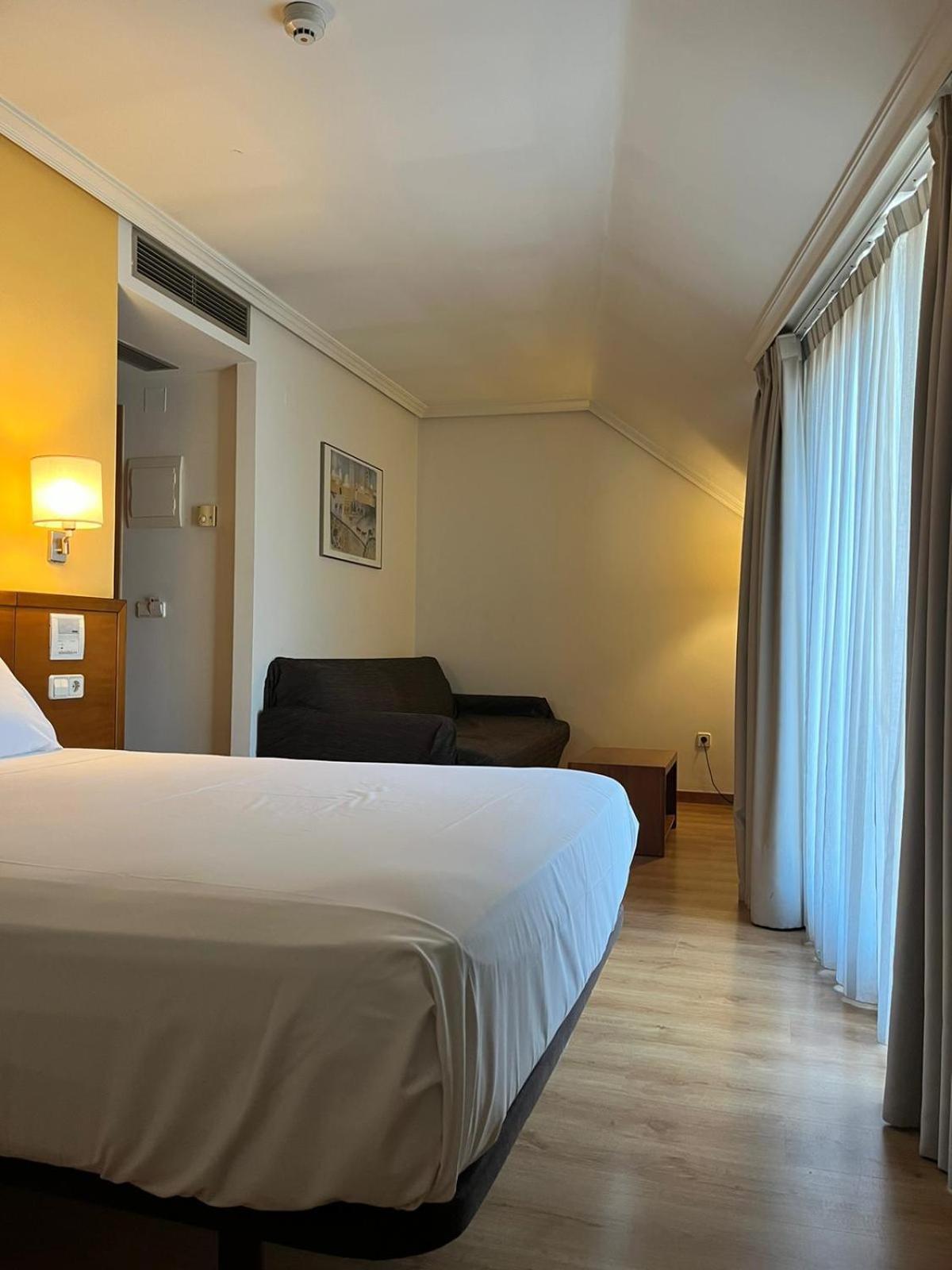 U Hotel Ogalia Vigo Exterior photo