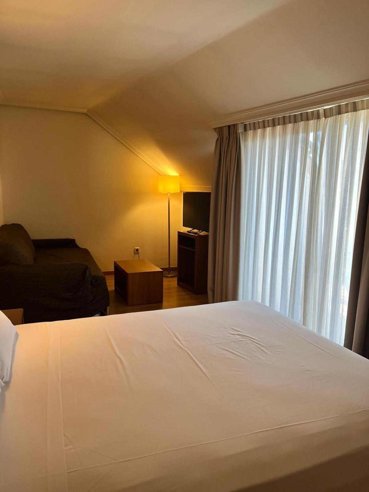 U Hotel Ogalia Vigo Exterior photo